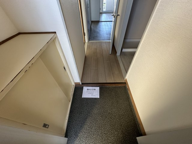 レジデンス小沢の玄関