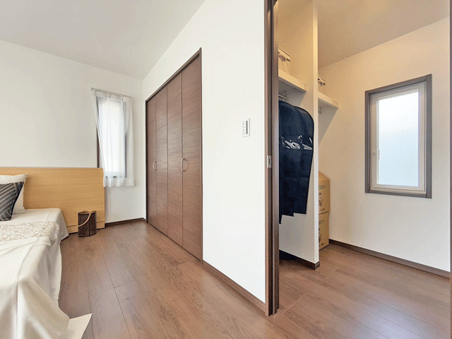 青葉区南吉成1丁目　積水ハウス施工バルコニー付き住宅の収納