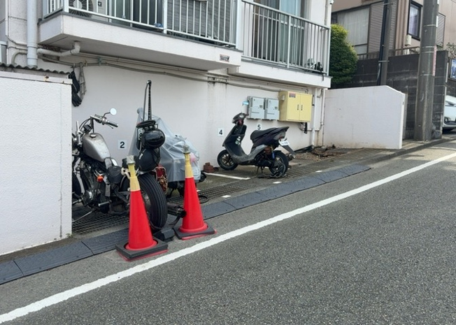 【駐輪場】 | リバティーヒルズ橋本 | マンションの駐輪場は、事前に空きがあるか確認を取ると安心です。せっかく入居したのに駐輪スペースがない！なんてことになったら大変ですよね。そこで、内見時や購入前にはまず事前に確認しておくと良いでしょう。