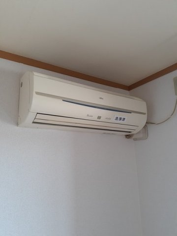 ローレル・オリンピアのその他|嬉しいエアコン付き★