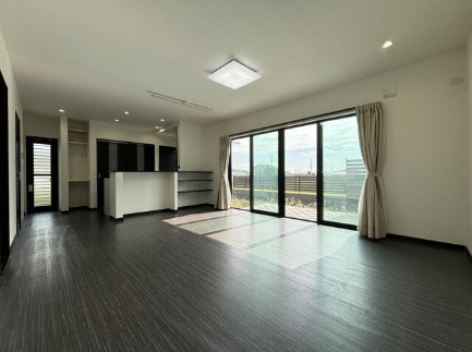 【居間・リビング】 | 太田市藪塚町売戸建住宅