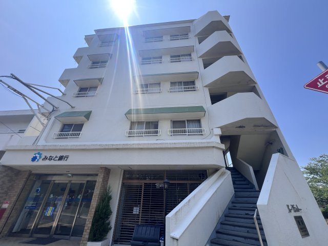 多聞台パークシャトーの外観