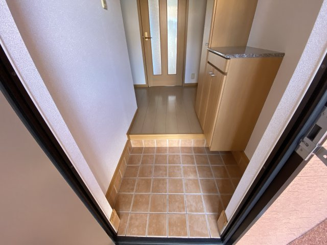 ブリランテ　トレの玄関