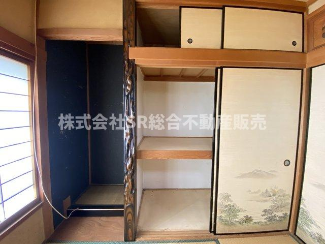 三島1丁目　中古戸建の収納|和室らしい床の間もあり、押入は容量たっぷりございます♪