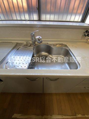 三島1丁目　中古戸建のキッチン|洗い物をするには十分のスペースがあります。