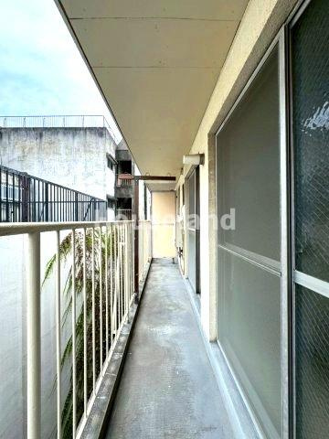 向の芝マンションのバルコニー