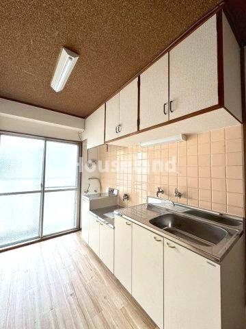 向の芝マンションのキッチン