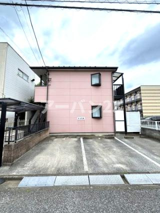 グランシャトー向原の駐車場