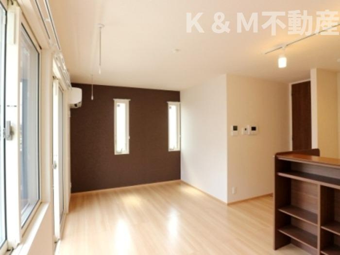 コンフォールコートⅡの居間・リビング|使いやすい居間です