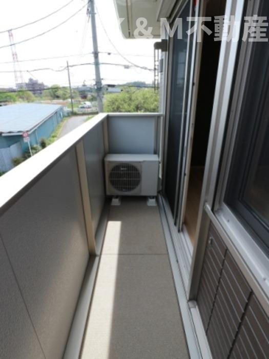 コンフォールコートⅡのバルコニー|落ち着いた時間を過ごせるバルコニーです