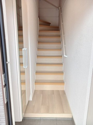 【玄関】 | プティ　フォレスタ柏原Ⅱ