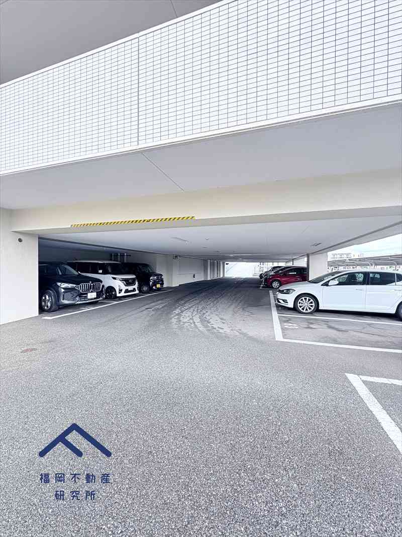 アンピール空港駅前の駐車場