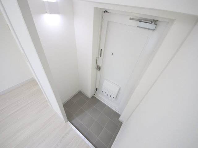 コーポ南生駒の玄関