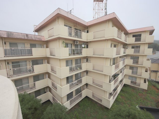 コーポ南生駒の外観