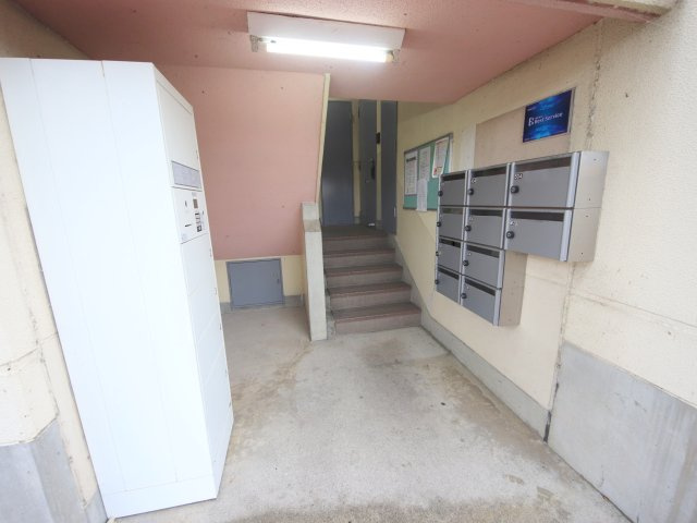 コーポ南生駒のロビー