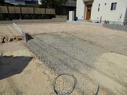 広島市安佐北区口田南４丁目　新築一戸建て(全2棟)の前面道路含む現地写真