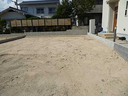 広島市安佐北区口田南４丁目　新築一戸建て(全2棟)の前面道路含む現地写真