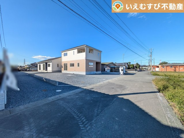Cradle garden　美里町小茂田第2の前面道路含む現地写真|充分な広さの前面道路
間口が広くお車の出し入れも問題なく行えるスペースが確保されています♪