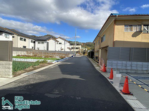 上賀茂北ノ原町 新築戸建 3期1号地の前面道路含む現地写真