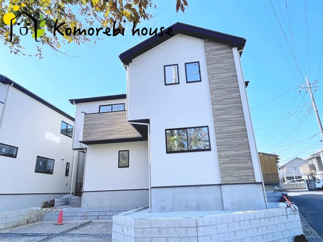 北足立郡伊奈町　20期　新築一戸建て　エルデ　01の外観|耐久性に優れたサイディング貼りの外観。雨風に強く、汚れにくい素材で美しさが長持ちします。日々のメンテナンス負担を軽減し、家族の暮らしをしっかり守る安心の新築住宅です。