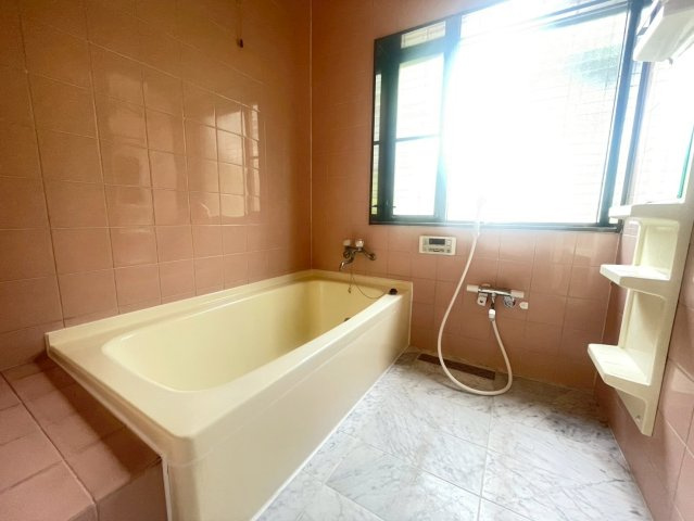 大網白里市北今泉の浴室