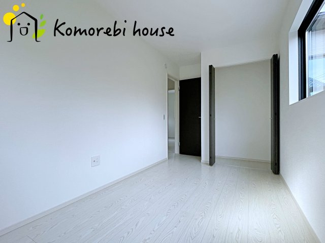 北足立郡伊奈町　20期　新築一戸建て　エルデ　02の寝室|使い勝手のいい寝室です