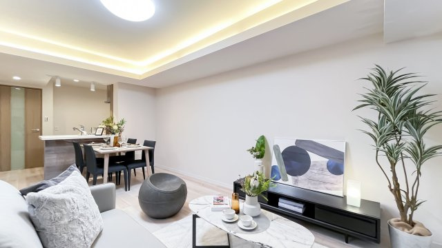 【居間・リビング】 | レーベンハイム常盤台プラザ | ゆったりとしたリビングです