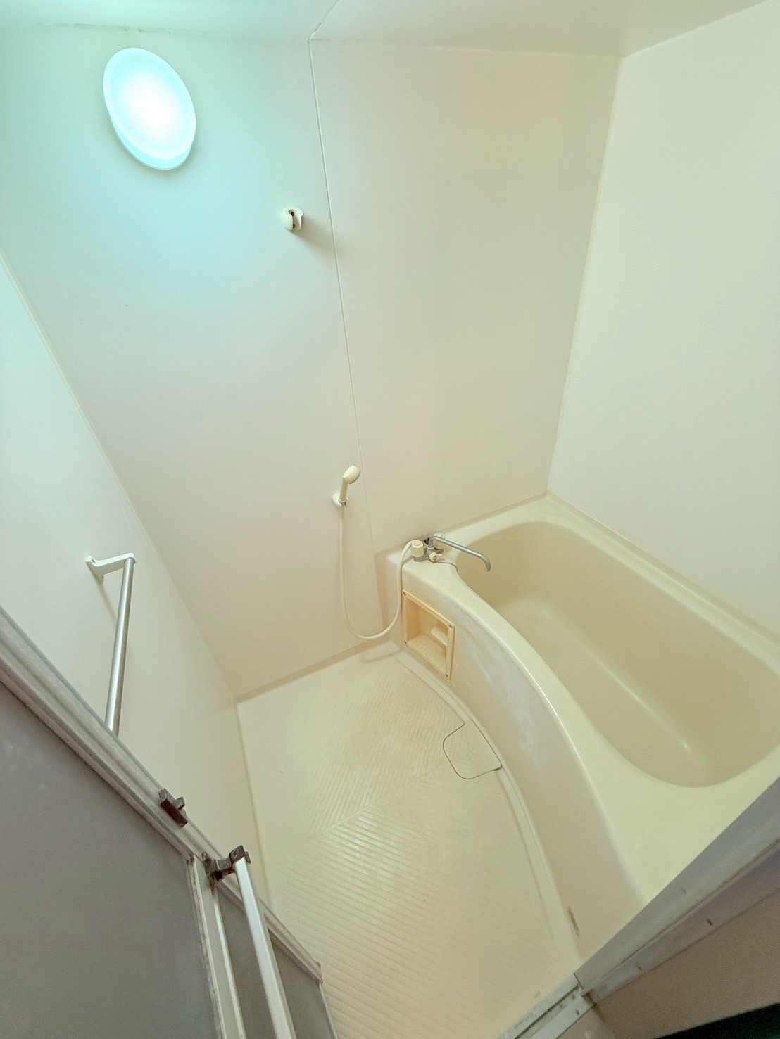 ルージュⅠの浴室