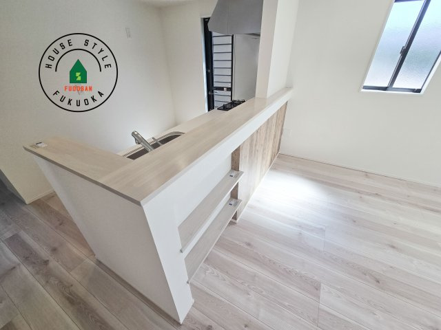 大野城市南ヶ丘6丁目第3-4棟（1号棟）のダイニング|キッチンから立ち込める香りが今日の料理を期待させます。