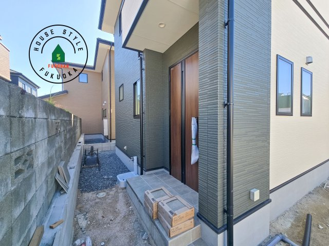 大野城市南ヶ丘6丁目第3-4棟（1号棟）の玄関|おでかけの時も帰った時も、「我が家」を最初に感じでもらえる素敵な空間に。