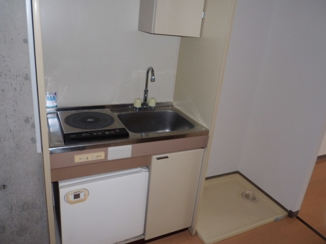 ラムール西舞子のキッチン