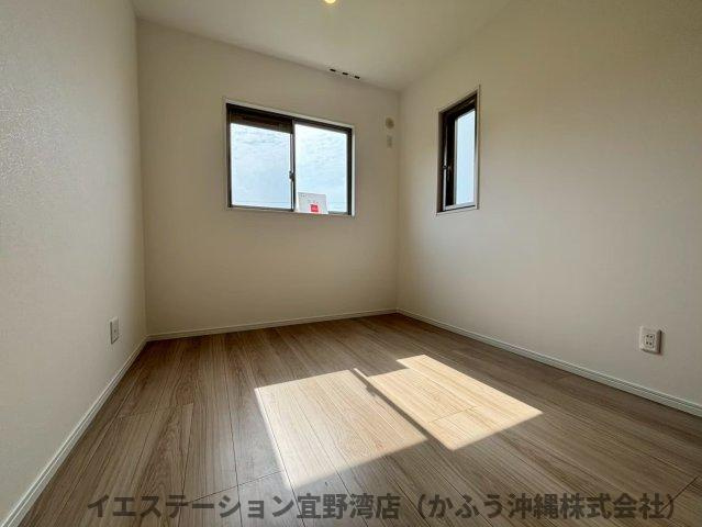 クローバーエース北谷桑江Ⅳ　1号棟の洋室|現在建設中の為、掲載している写真は同施工会社による過去の施工事例です。