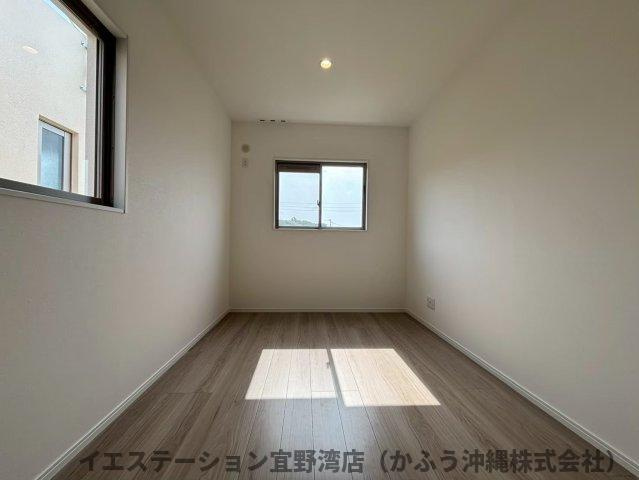 クローバーエース北谷桑江Ⅳ　1号棟の洋室|現在建設中の為、掲載している写真は同施工会社による過去の施工事例です。