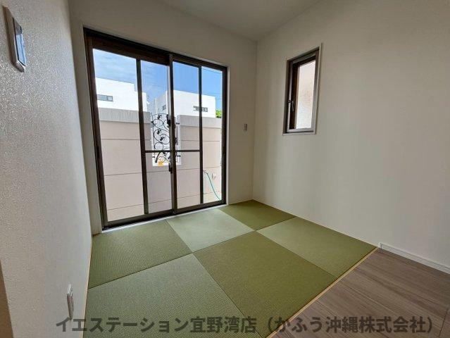 クローバーエース北谷桑江Ⅳ　1号棟の和室|現在建設中の為、掲載している写真は同施工会社による過去の施工事例です。