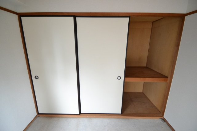 コスモピア舟入本町の収納