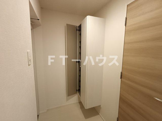 プライムアーバン津田沼の玄関