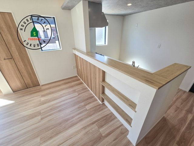 大野城市南ヶ丘6丁目第3-4棟（3号棟）のダイニング|キッチンから立ち込める香りが今日の料理を期待させます。