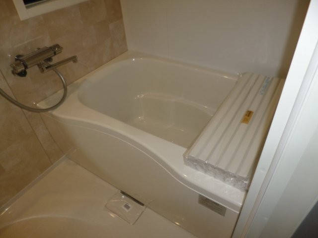 コロニーＫ　Ｂの浴室