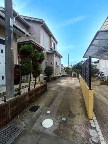 北葛飾郡松伏町　大字松伏　　中古戸建の駐車場|カースペース完備