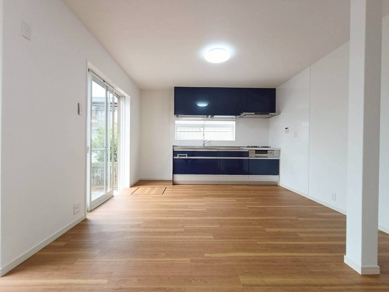 北葛飾郡松伏町　大字松伏　　中古戸建の居間・リビング|こちらのリビングで趣味の時間をお楽しみください