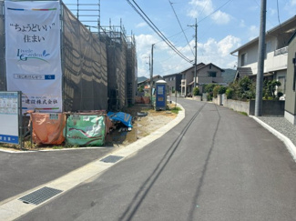 【前面道路含む現地写真】 | 北側道路、幅員約4ｍ