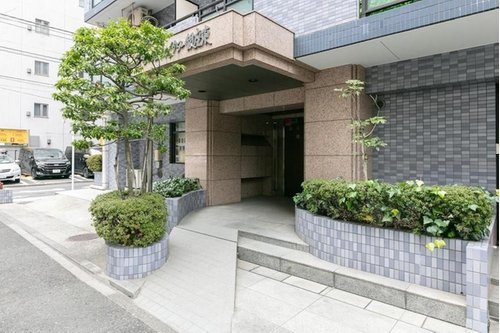 セザールスカイタワー銀座東のエントランス