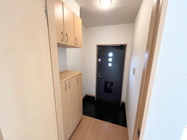 【玄関】 | ＡＮＤ　ＯＮＥ　東棟 | 玄関