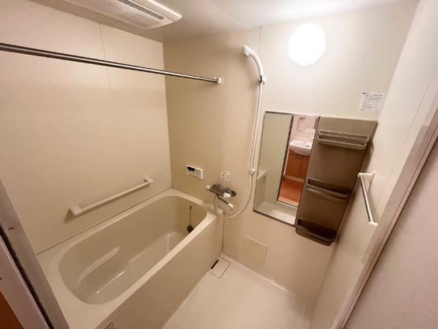 【浴室】 | ＡＮＤ　ＯＮＥ　東棟 | バス