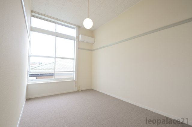 【居間・リビング】 | レオパレスノースランド | 設備・使用は号室により異なる為、現況を優先致します。