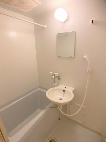 【浴室】 | レオパレスＭＩＹＡＭＡＥⅡ | 設備・仕様は号室により異なる為、現況を優先致します。