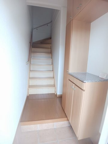 【玄関】 | ハナミズキＡ