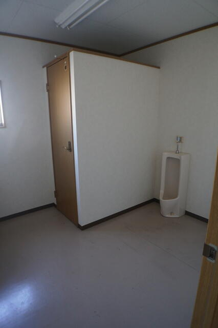 惣社町事務所の居間・リビング