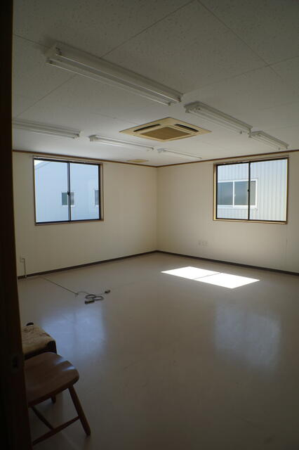 惣社町事務所の内装