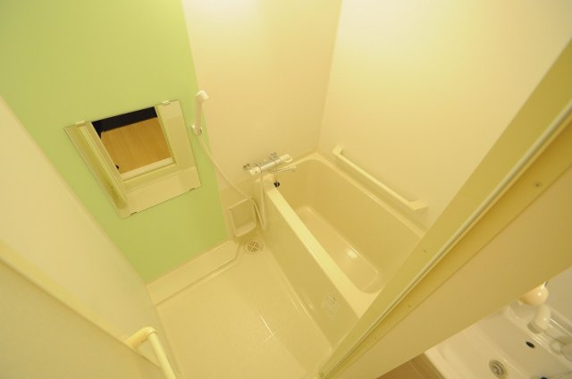 【浴室】 | レオネクストすみれ | 同タイプの写真になります